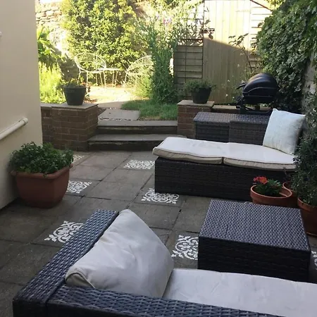 Outstanding 3 Bedroom House In Montpelier