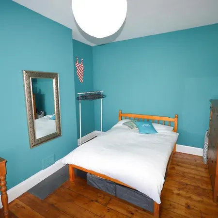 Outstanding 3 Bedroom House In Montpelier *