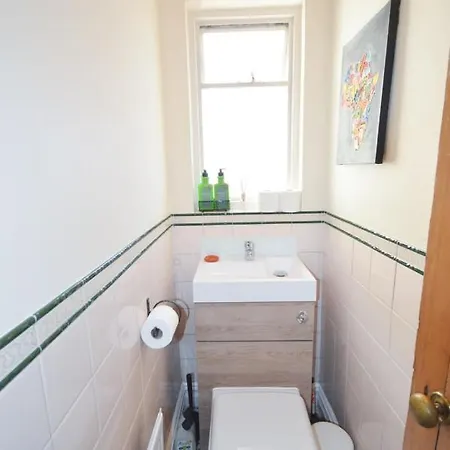 Outstanding 3 Bedroom House In Montpelier